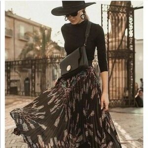 Zara Black A-Line Skirt with Colorful Chain Print